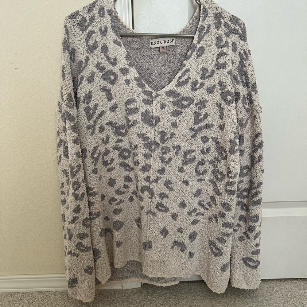 NWOT Knox Rose Knit Sweater! Sooo cozy!